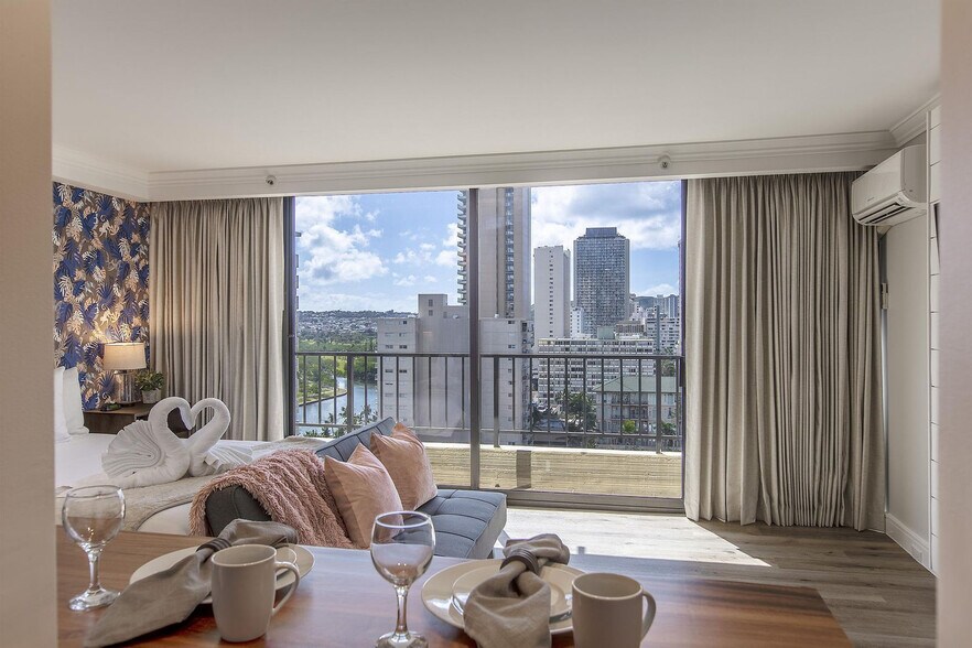 Building Photo - 440 ?Olohana St