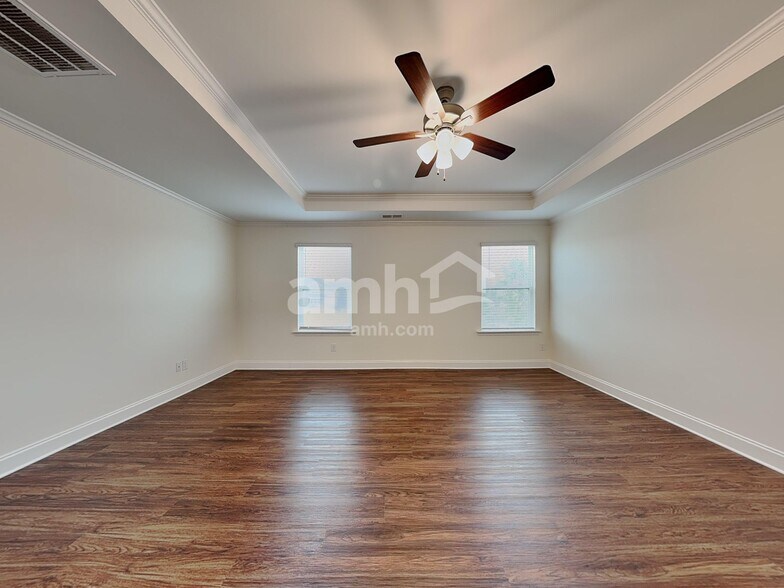 Building Photo - 183 Larragan Dr