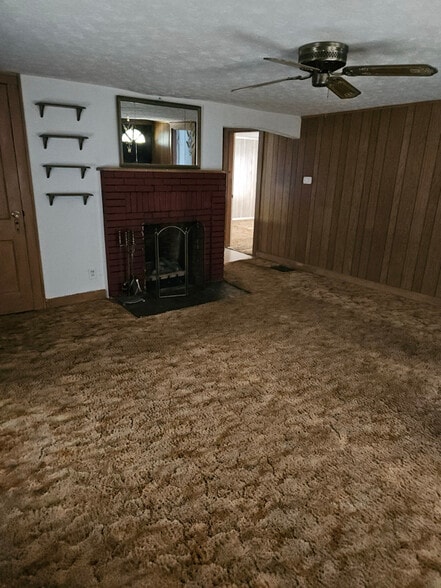 Building Photo - 7035 Hwy 1643