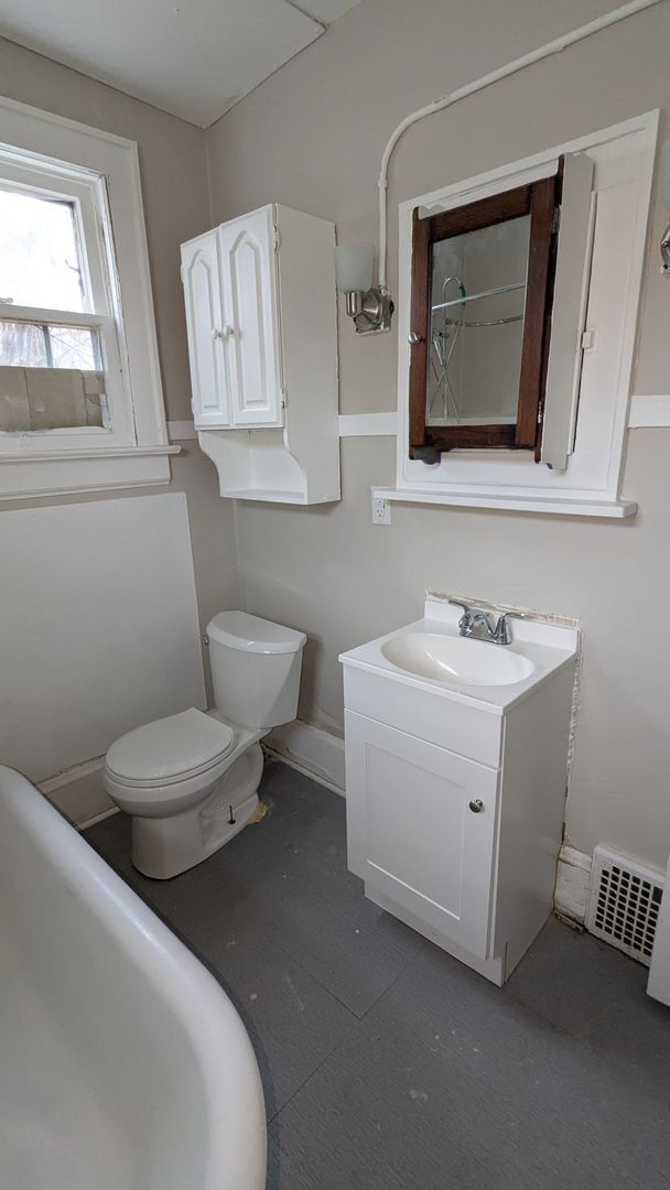 Building Photo - Atlas Investment Group, LLC (569 Allyn St ...