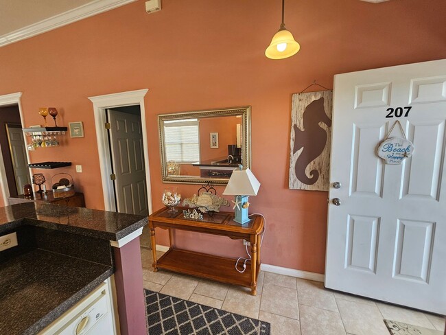 Building Photo - Carolina Keys 207