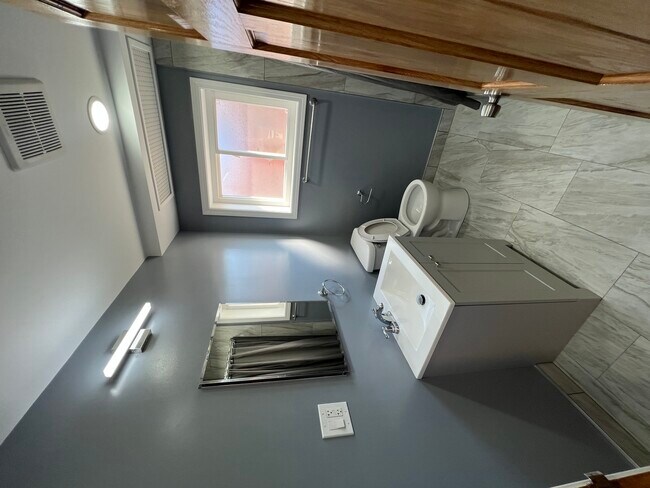 Building Photo - 4148 W 87th St