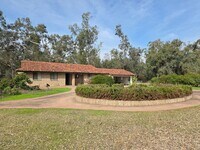 Building Photo - Herald Ranchette