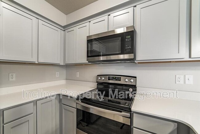 Building Photo - 619 N Emery Ln