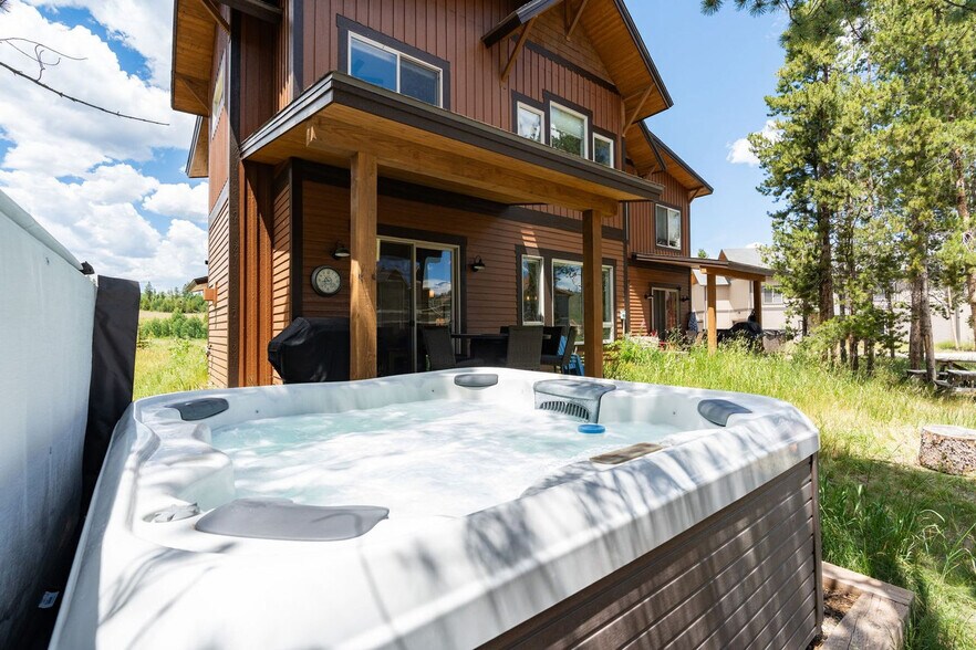 Building Photo - 278 Mountain Willow Dr