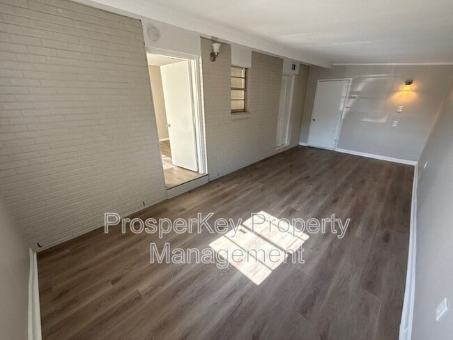 Building Photo - 1401 Coffee Ct