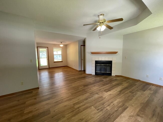 Building Photo - 302 Slim Wilson Blvd