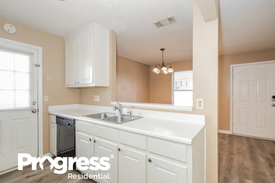 Building Photo - 313 Tramore Pass