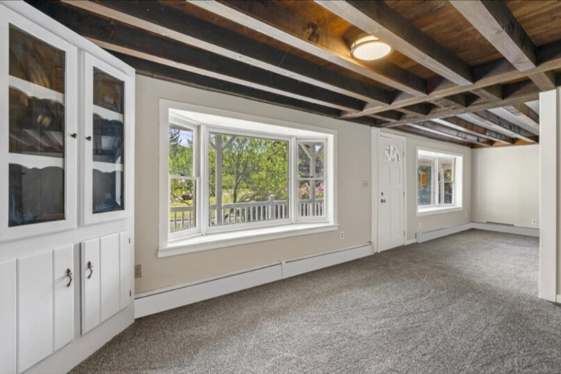 Play Area/Front Door - 52 Grove St