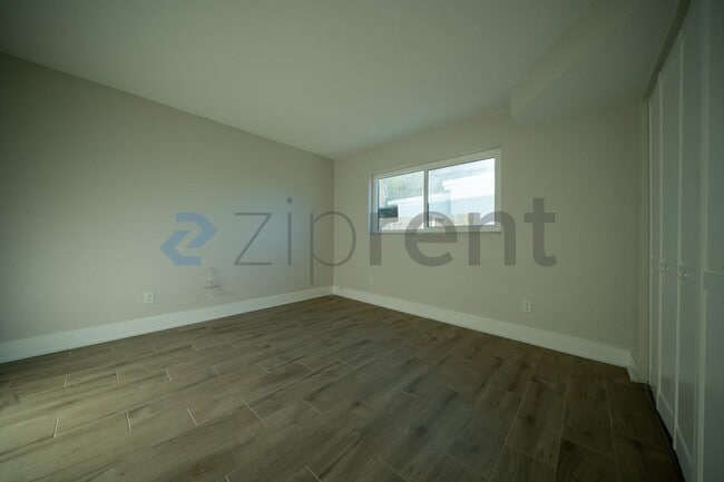 Building Photo - 7338 Coquina Way