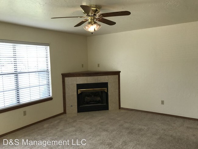 Building Photo - 3203 Lois Arlene Cir