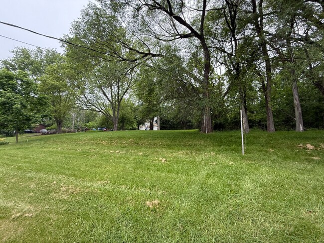 Building Photo - 2156 E River Rd
