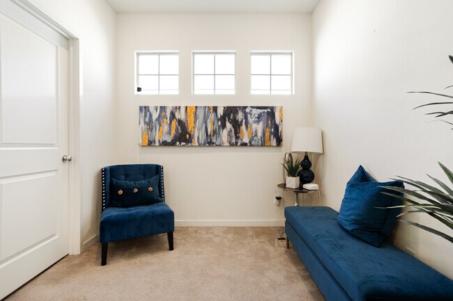 Building Photo - 4846 S Monarch Pl