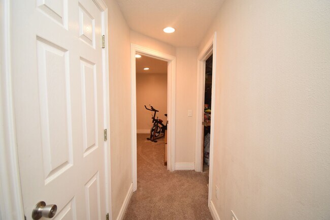Building Photo - Charming West Jordan 4 Bed with Open Layout and Spacious Primary!!