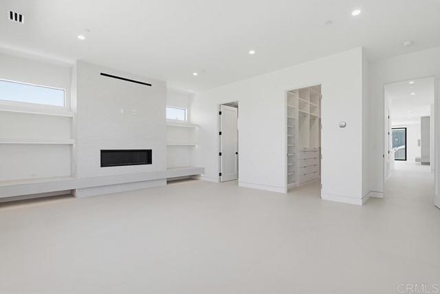 Building Photo - 206 4th St