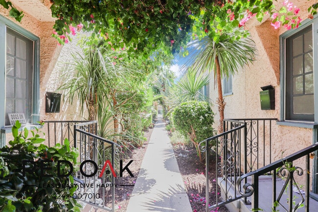 Building Photo - 4730 St Charles Pl