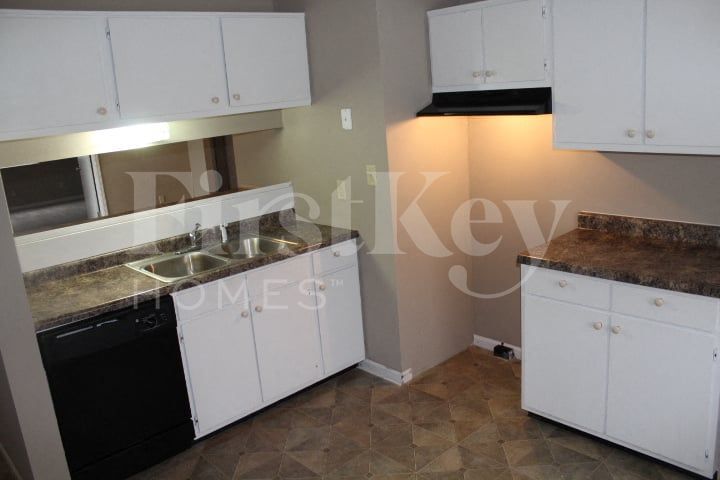 Building Photo - 2923 Grassy Creek Dr