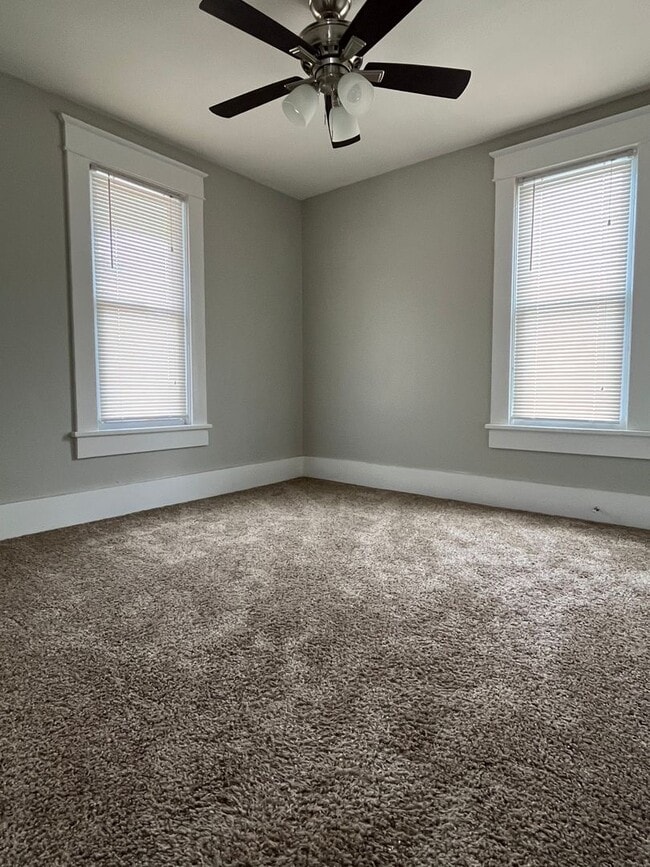 Building Photo - Two Story Home