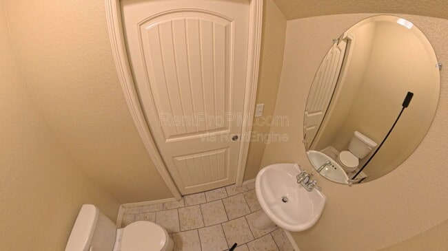 Building Photo - 3800 Manhattan Ave