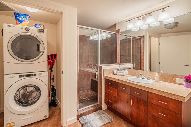 Building Photo - 44 W Monroe St