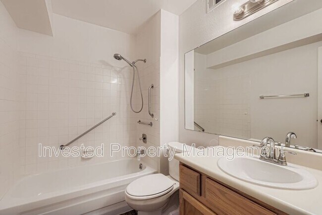 Building Photo - 11913 E Harvard Ave