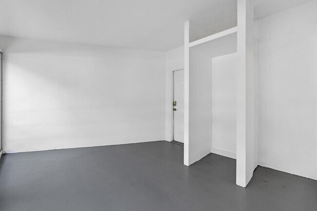 Building Photo - 1439 S Ocean Blvd