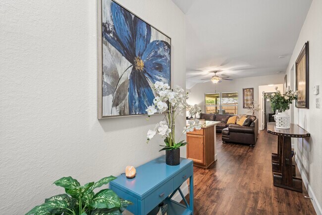 Building Photo - 25803 Orchard Knoll Ln