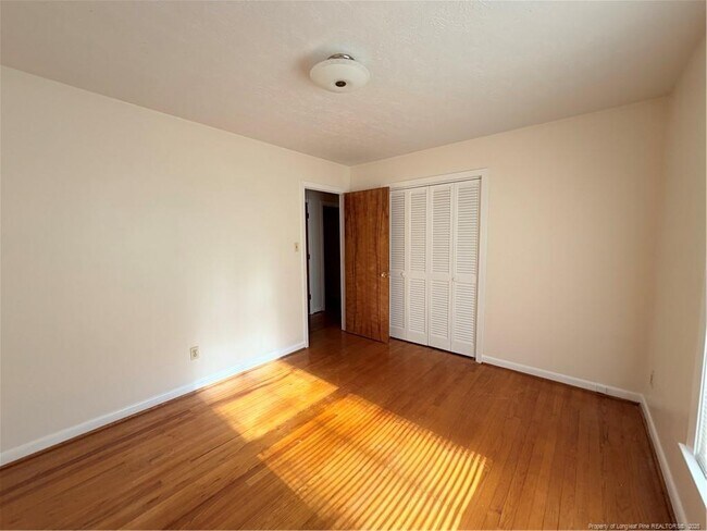 Building Photo - 601 Helen St