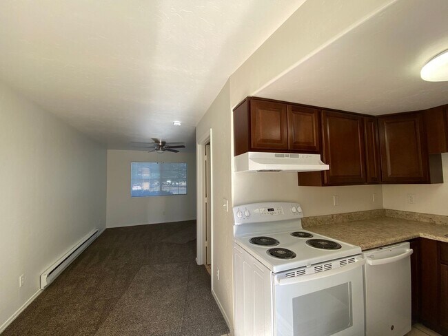 Building Photo - 3232 N Tani Rd