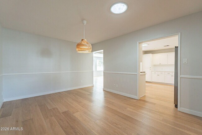 Building Photo - 5715 E Calle Del Paisano