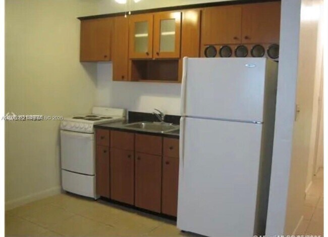 Building Photo - 318 Majorca Ave