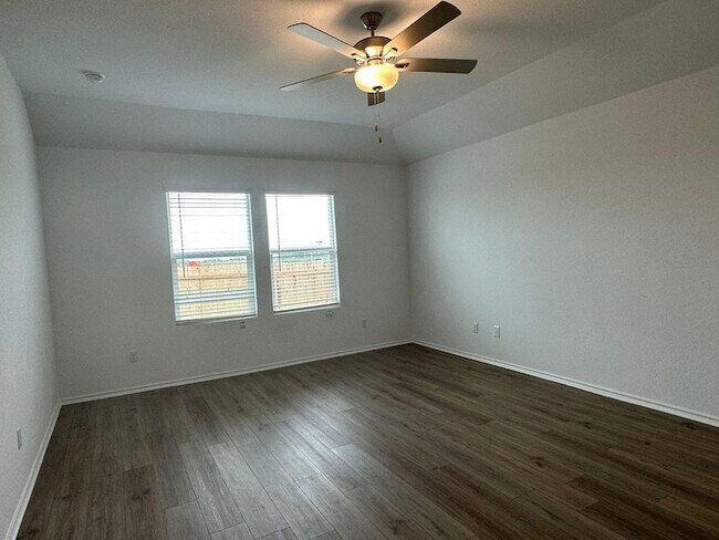 Building Photo - 328 Golden Grove Pkwy