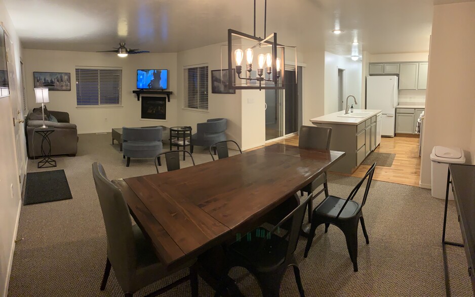 Building Photo - 209 Long Island Ave