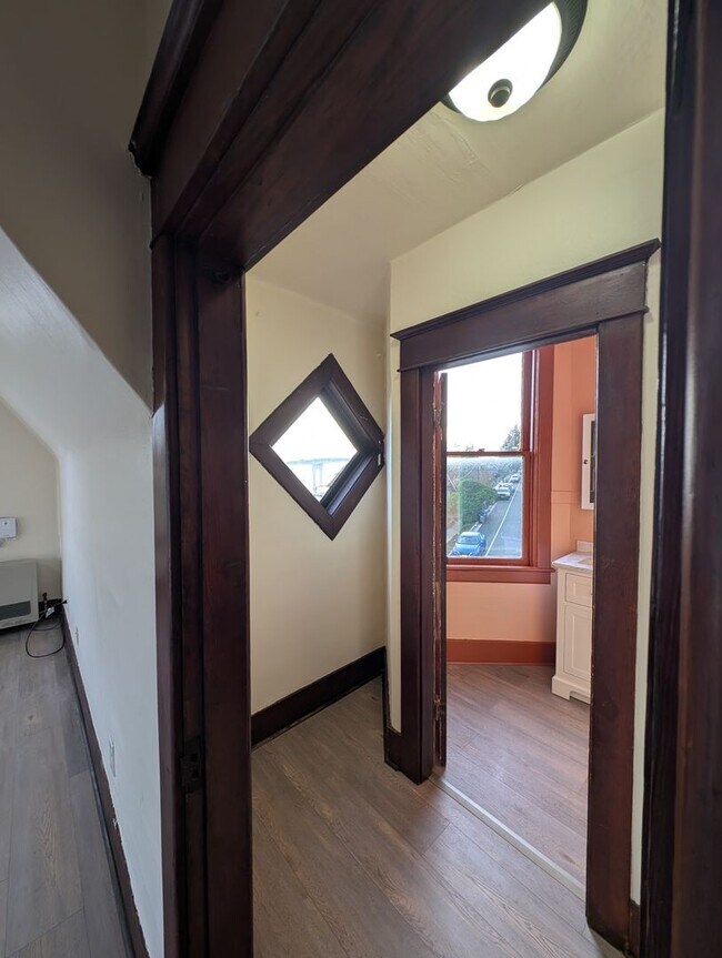 Building Photo - 11thStPl114(1-4)