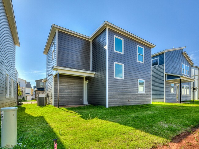 Building Photo - Beautiful New Construction Home in Edmond/...