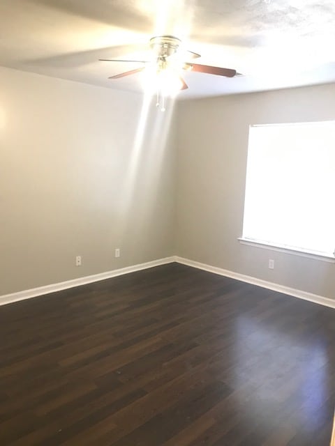 Building Photo - 752 Amity Ln