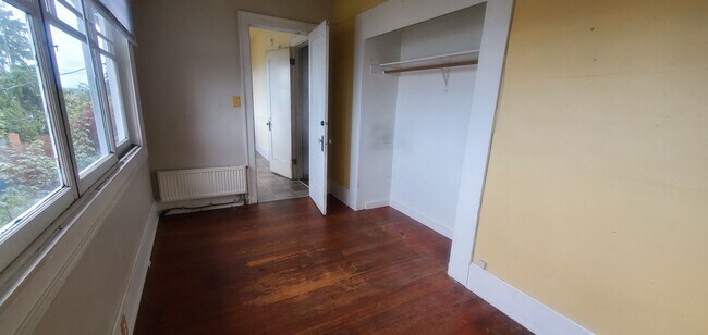 Building Photo - 1015 High St