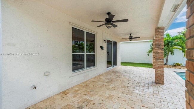 Building Photo - 2716 SW 180th Ave