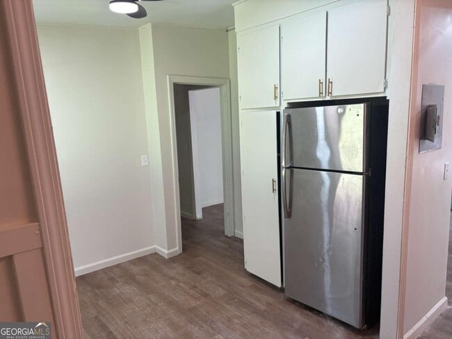 Building Photo - 4049 Villa Ave