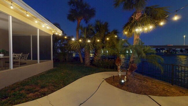 Building Photo - 3606 Belle Vista Dr E