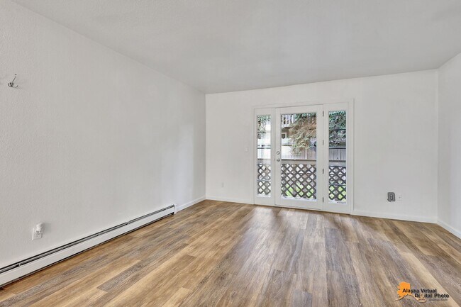 Building Photo - 1102 Broaddus St