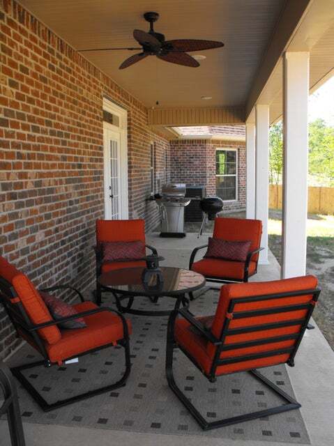 Building Photo - 147 Smithbrook Rd