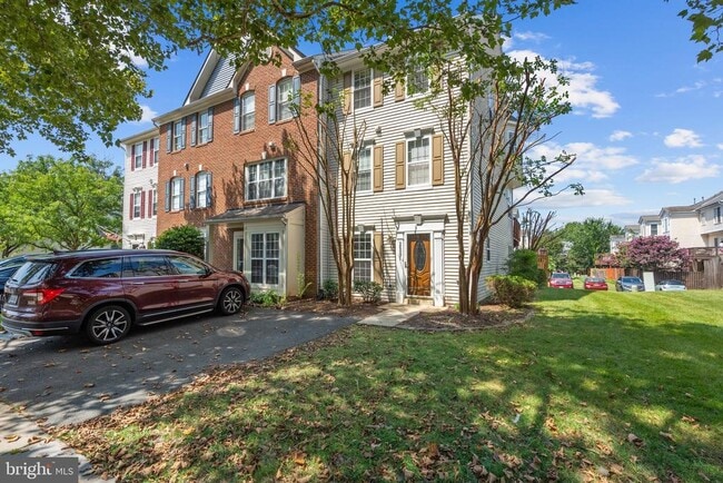 Building Photo - 26091 Lands End Dr