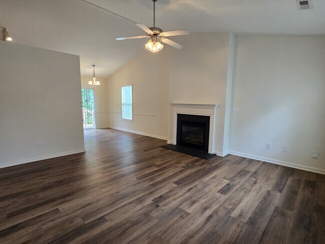 Building Photo - 2447 Mid Salem Dr