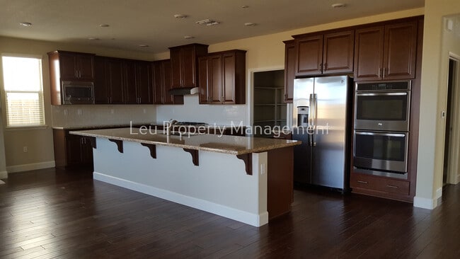 Building Photo - 5074 Sycamore Canyon Dr