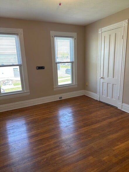 Building Photo - 136 North St