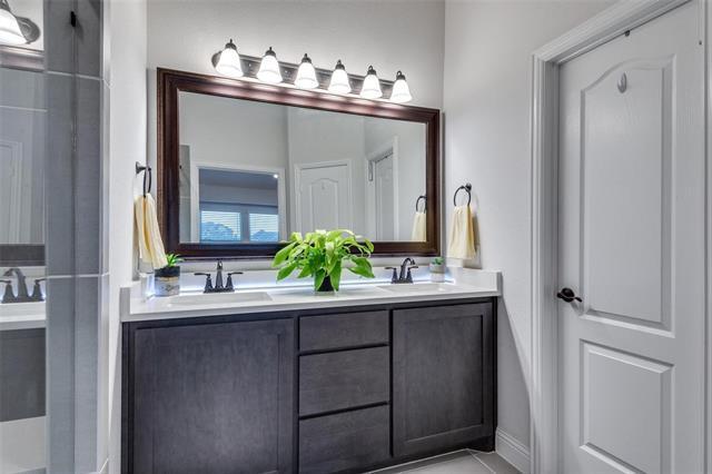 Building Photo - 8809 Conroe Dr