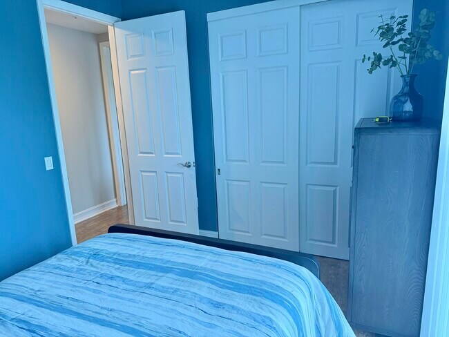 Building Photo - 2609 NE 14th Ave