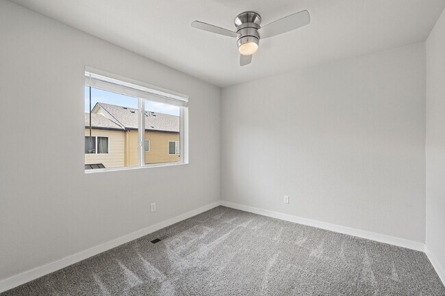 Building Photo - $2,495.95, Two Bedroom, 2.5 bathroom Townhome in Broomfield