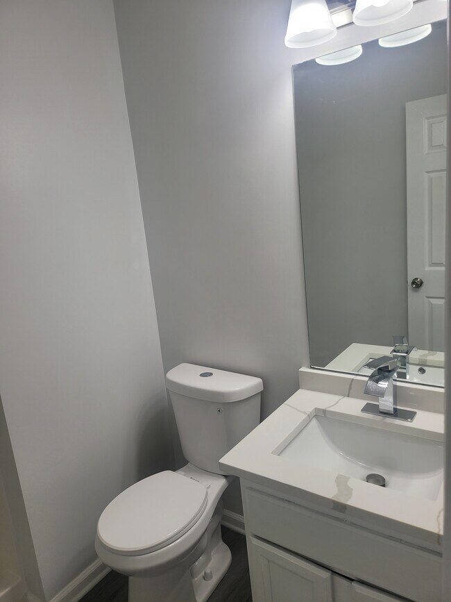 Bathroom - 1728 Bob White Ln SE